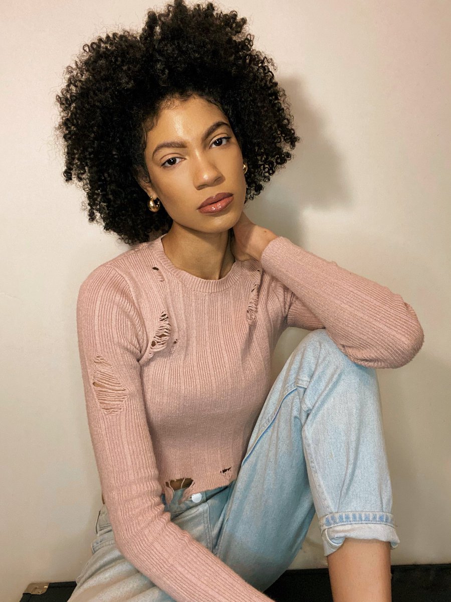 Bshante___'s tweet photo. 💇🏽‍♀️ https://t.co/g4m7KdcPtb
