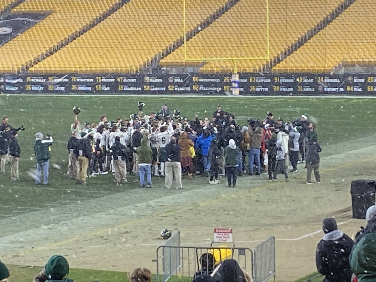 Bryan_Kline's tweet photo. Congratulations Penn Trafford Warriors! #WPIAL #Champions https://t.co/qXN6utWOei