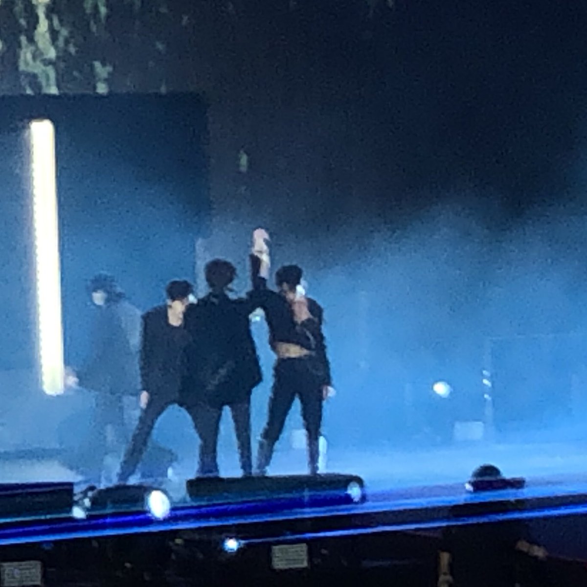 koowomi's tweet photo. work it jungkook king #PermissionToDanceOnStage_LA #PTD_ON_STAGE_LA https://t.co/bs5EEYZCSP