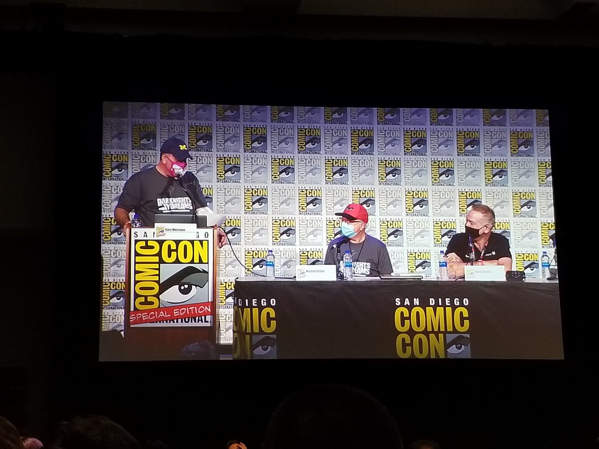 sdbatman66's tweet photo. #CCSE21 #CCSE #darkknightsanddaydreams #michaeluslan's story of how he saved #Batman is coming to Broadway. #DavidBaxter #BobNeaderlander are making it happen. Moderated by the coolest guy in the biz @SuperPRGuy 
#GoBlue ! https://t.co/9bhRZAzjtp