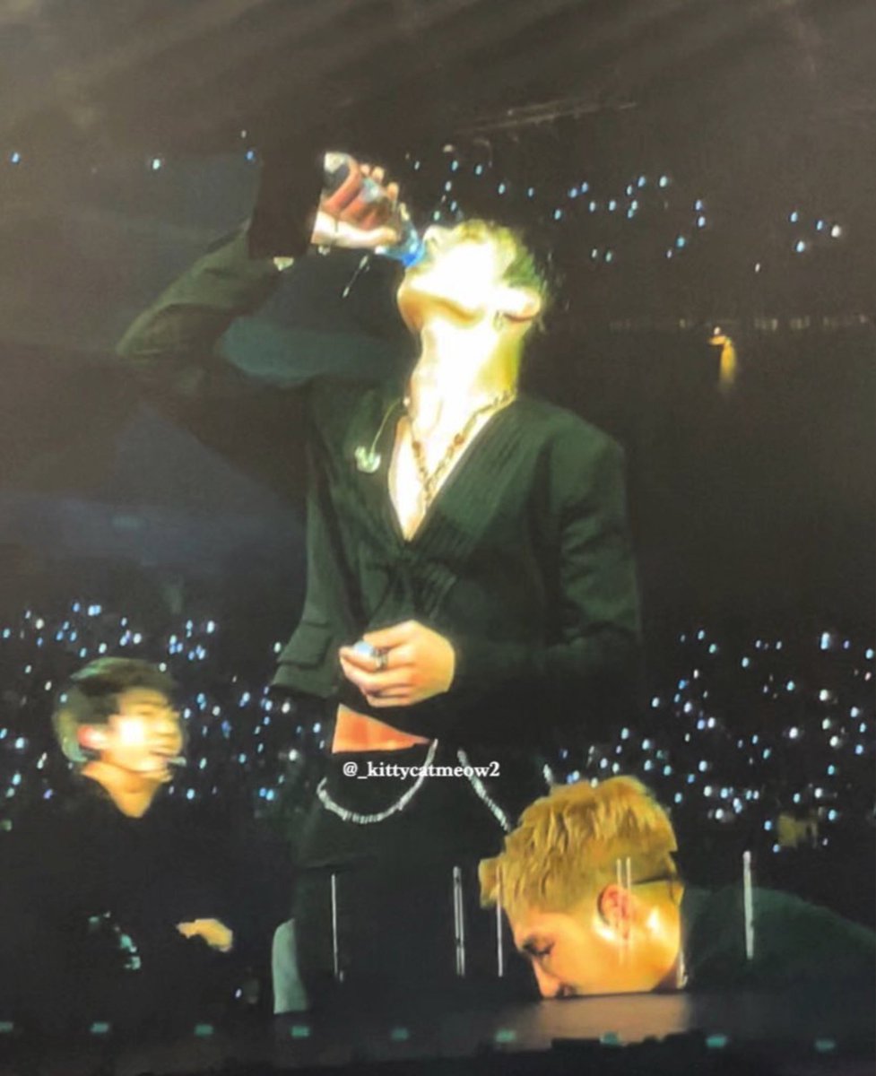 flirtaeguk's tweet photo. IM GOING FERAL https://t.co/pS2vVWCeF3