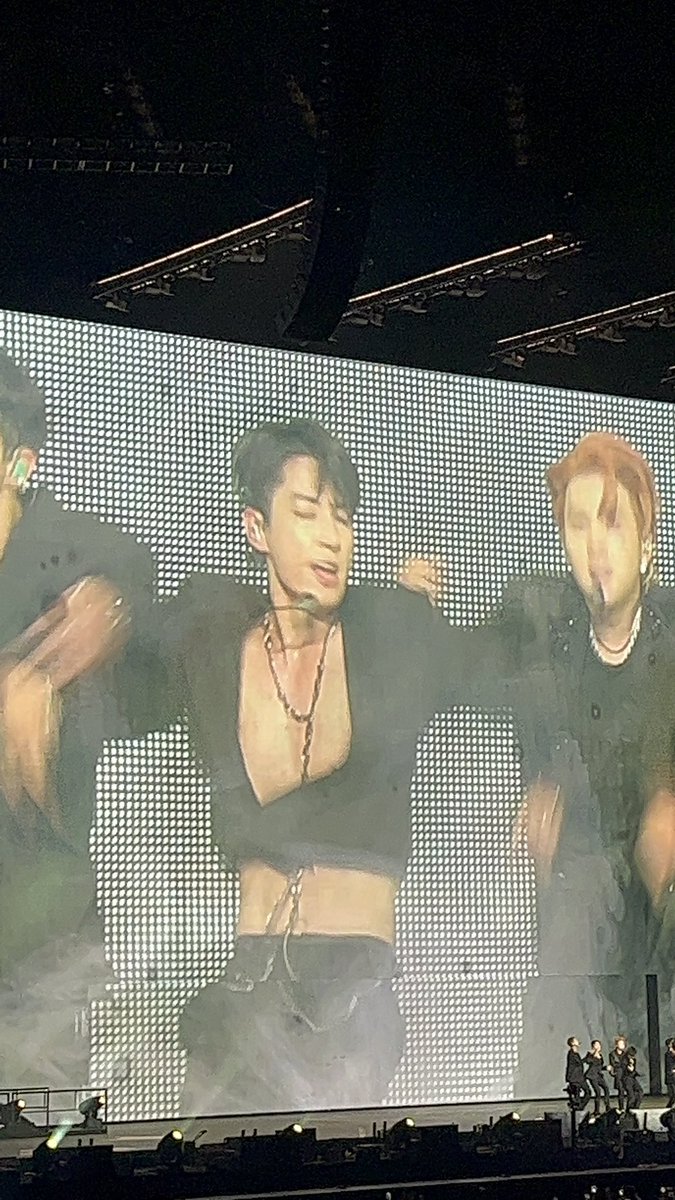 elljeon_'s tweet photo. JUNGKOOK I CANT FCKING BRESJDOEHDW https://t.co/vxoGdq0pC8