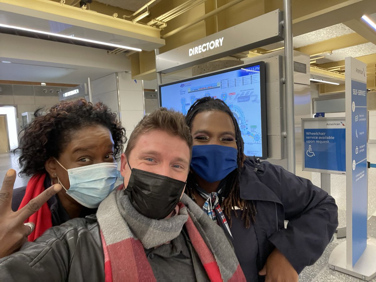 russe197's tweet photo. @AmericanAir — I wanted to report two awesome folks… my wife left her phone on a plane today… we noticed when we saw it was in Syracuse.  But the plane came back and Brandon + Lensonia walked it back to hand it to me.  This is why I LOVE American Air. AA5445 #GreatPeople https://t.co/FWnrPxsQkt