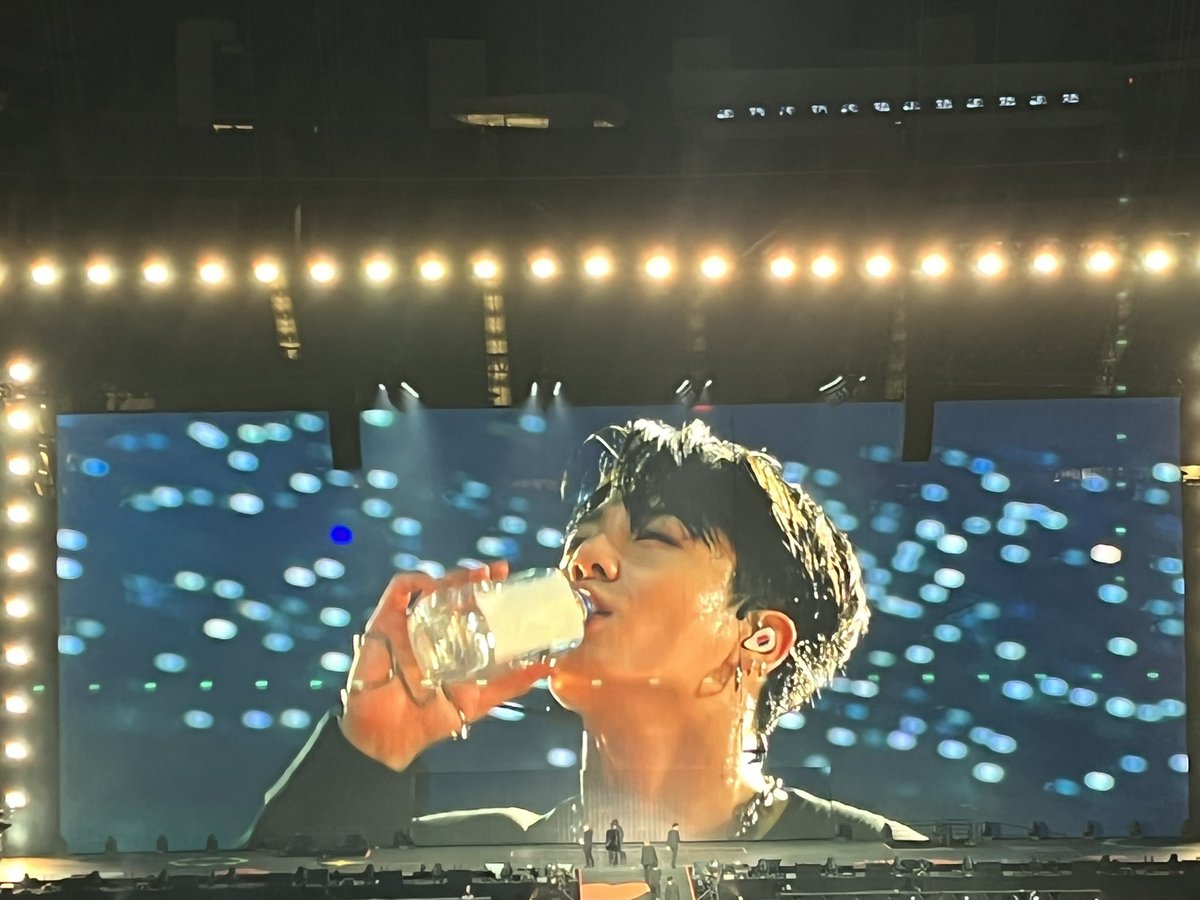 elljeon_'s tweet photo. I CANT DO THIS ANYMORE.. https://t.co/Z0vDM6Ri6l