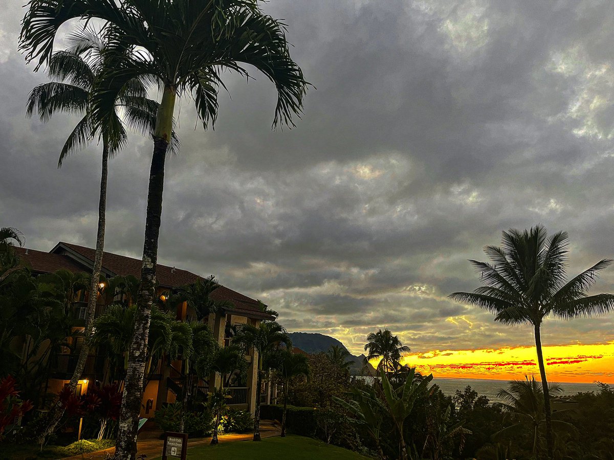 DonKellar's tweet photo. No filter #Hawaii #hanalei #kauai @HawaiiNewsNow https://t.co/U2A8uRhR34