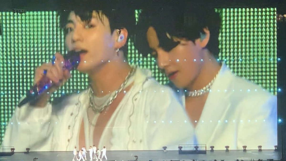 flirtaeguk's tweet photo. taekook looks so gorgeous https://t.co/rWxX9pHd2E