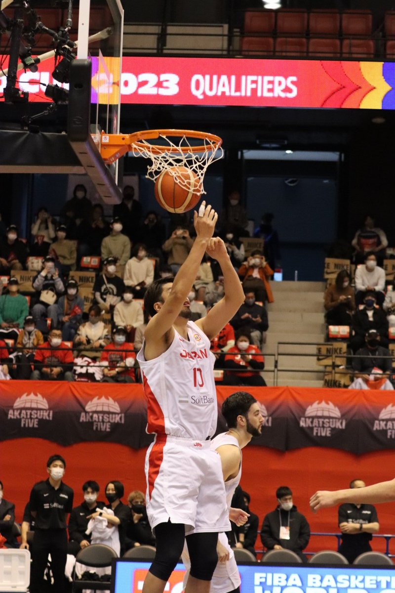 32Yukarikun's tweet photo. #日本代表戦
#vs中国
#竹内公輔
#アップ中
#BackDunk🏀 https://t.co/KDNGeZr070