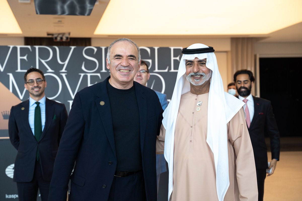 ChessInUAE's tweet photo. زار يوم أمس معالي الشيخ نهيان بن مبارك آل نهيان وزير التسامح والتعايش معية بطل العالم الأسبق غاري كاسباروف قاعة بطولة العالم للشطرنج بـ #اكسبو2020 

#الشطرنج @Kasparov63 https://t.co/o9pRofffIT