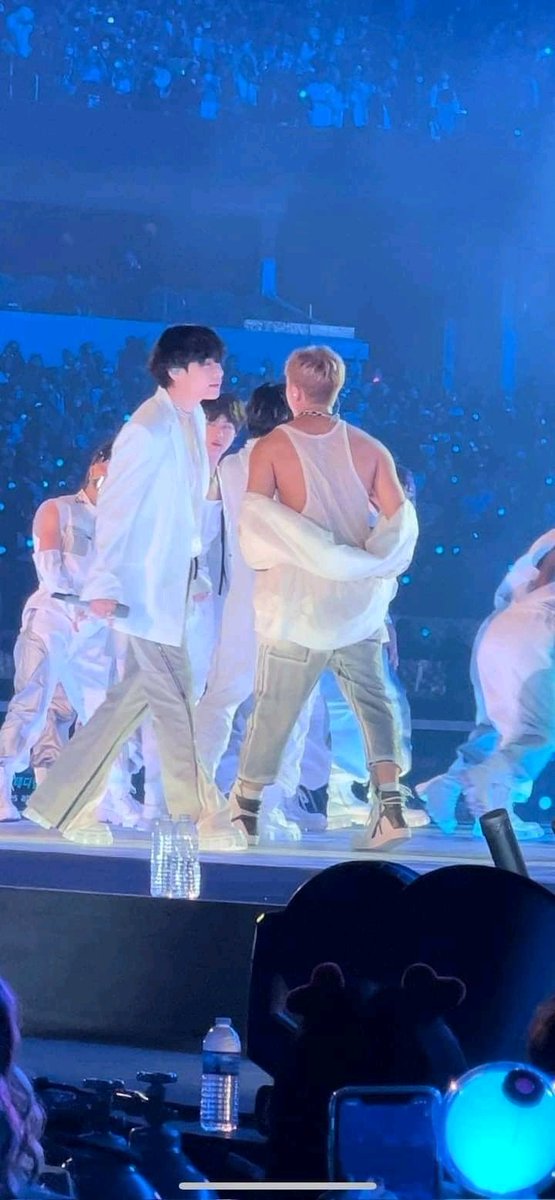 jahan_zarra's tweet photo. #Rap_monster 😳😳🙈🙈🙈 https://t.co/rHHU8GeUCr