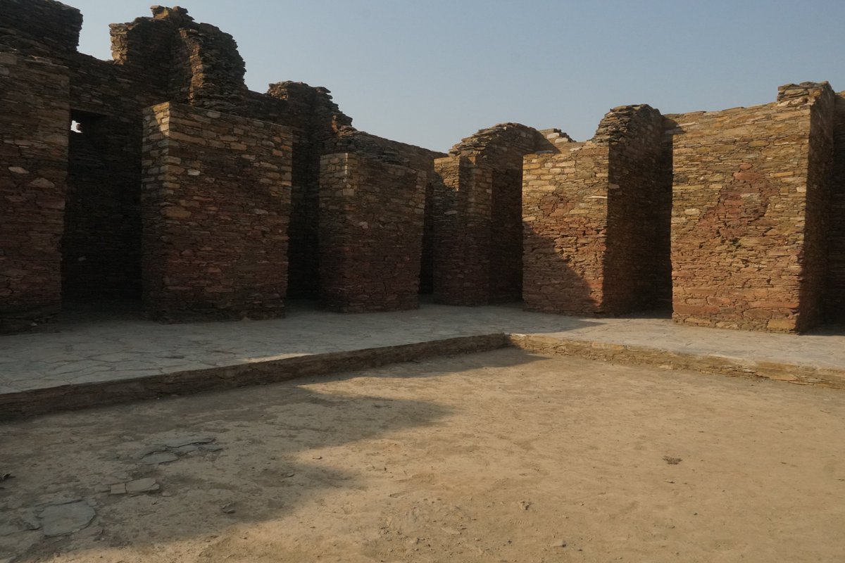 ETribuneMag's tweet photo. Recognised as a UNESCO World Heritage Site since 1980, the Takht Bhai complex holds immense tourist and academic value.
For more: https://t.co/SEHsr0R6bO
#etribune #news #latest #TribuneMag #heritage #waterspring https://t.co/6YhuLoPZYW