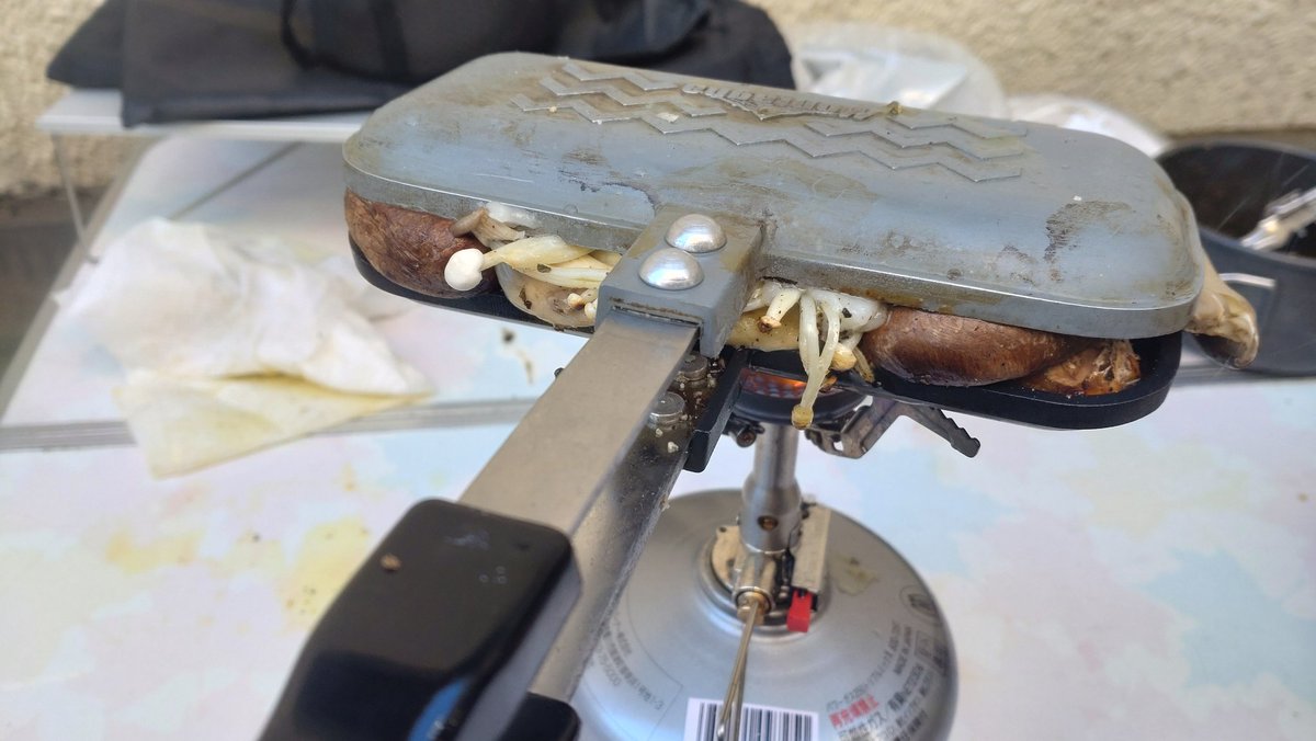 GoToMarket510's tweet photo. GoToメニュー開発

キノコのアヒージョ風
圧縮0キロカロリー焼き https://t.co/ASQGwgrhrj