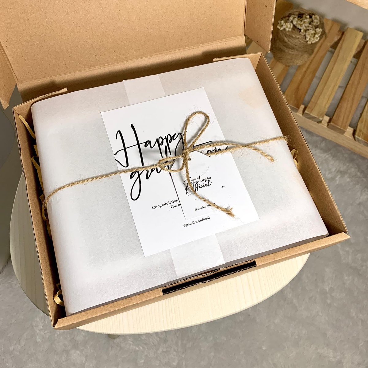 studiorrofc's tweet image. Your satisfaction is my first priority 💐🎁