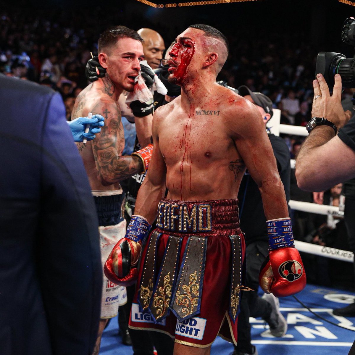 I can’t think of a fighter in recent years who’s fallen off the mountain top as swiftly and sharply as Teofimo Lopez has.  You think of where he was at the beginning of this year and where he is now - what a catastrophic example of career mismanagement. 
#LopezKambososJr #boxing