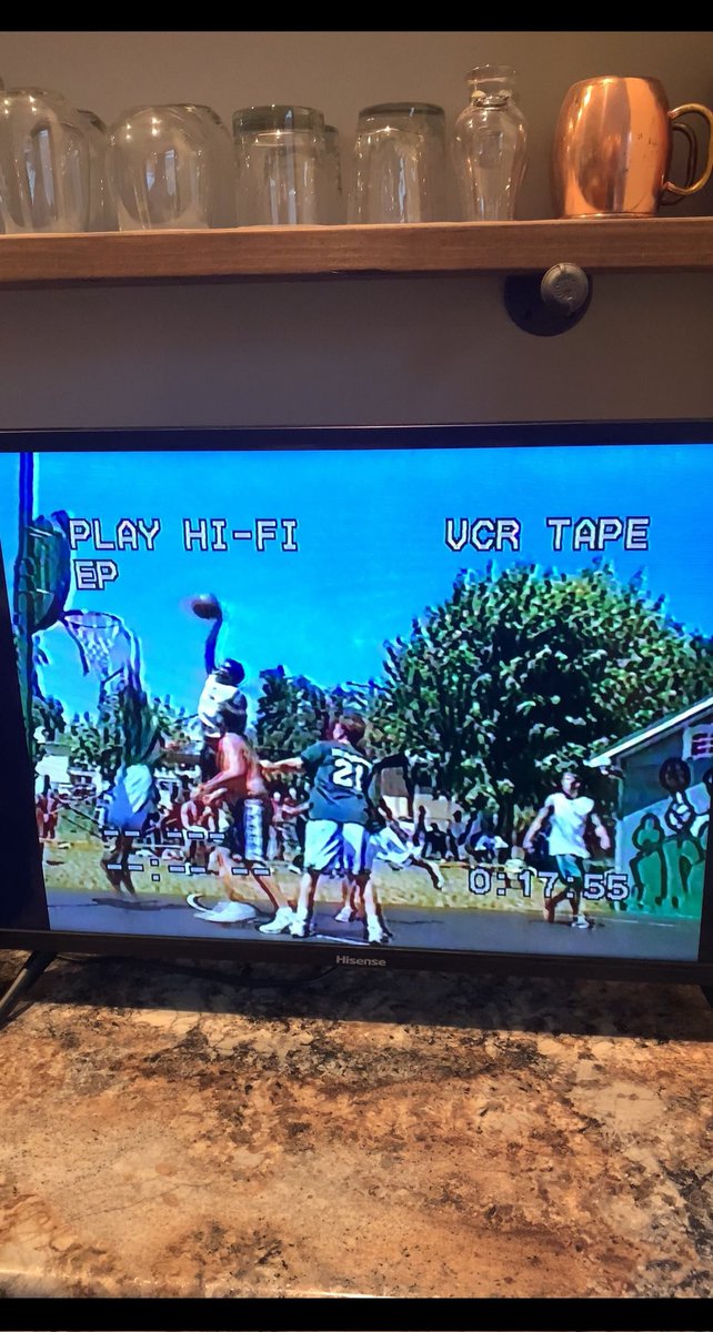 ALXNARENA's tweet photo. It was the Summer of 1999. Franklin's @fspree44 was at the peak of his short career, traveling with his entourage, taking candy, and dunking on nearly everyone.  Gang Starr's Brainstorm was still in heavy rotation &amp; the Funk-Mob was boomin! Can anyone guess what happens here... ? https://t.co/hYUUYqJxb0