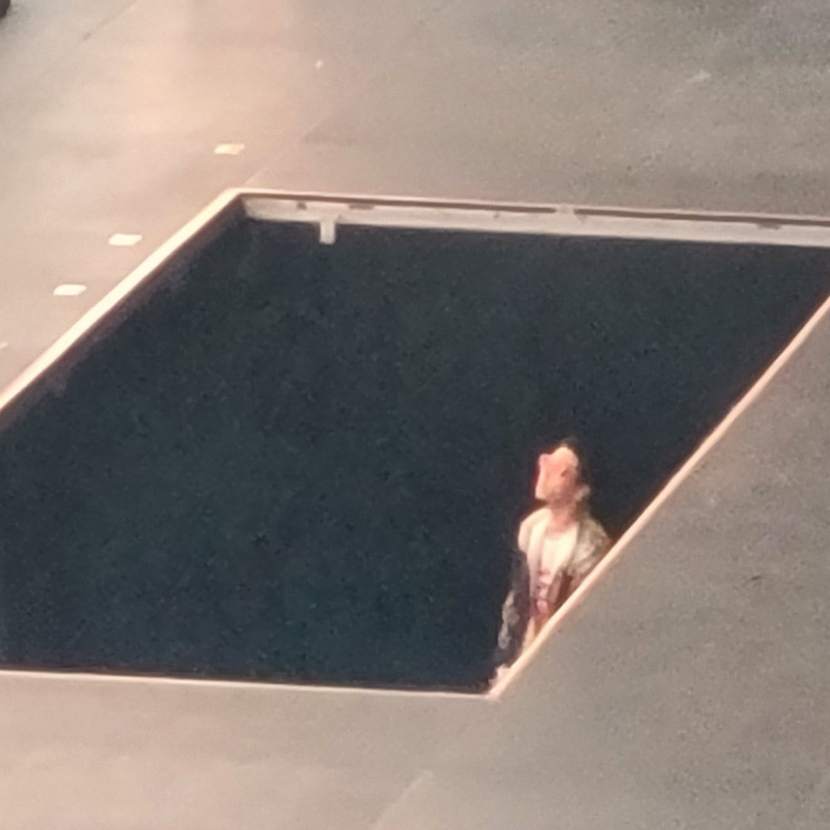 mollajoon's tweet photo. he is looking at armys 😭😭😭😭😭😭 https://t.co/MbZJbe9mXv