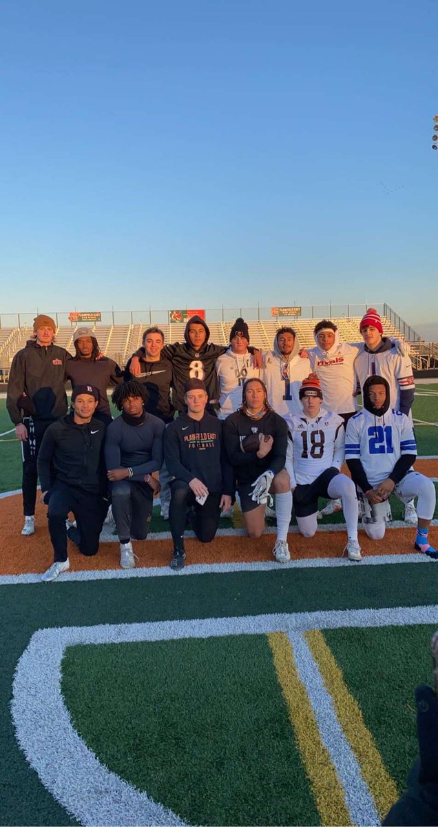 Had a good time competing with some friends this past week at our turkey bowl. All love for all of them <a href="/Kyle_enan/">Kyle Taylor</a> @ConnorBright18 <a href="/Taven_32/">Taven “Tavo” Washington</a> <a href="/rjknowles321/">Jordan Knowles</a> <a href="/JamesThompson21/">James Arthur Thompson</a> <a href="/C_Mitchelle3/">Christian Mitchelle</a>