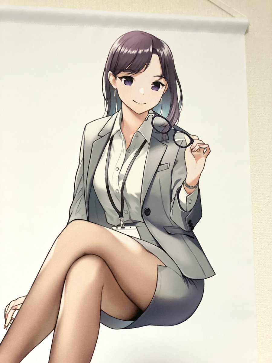 OLさんのタペストリーいい感じ👓 