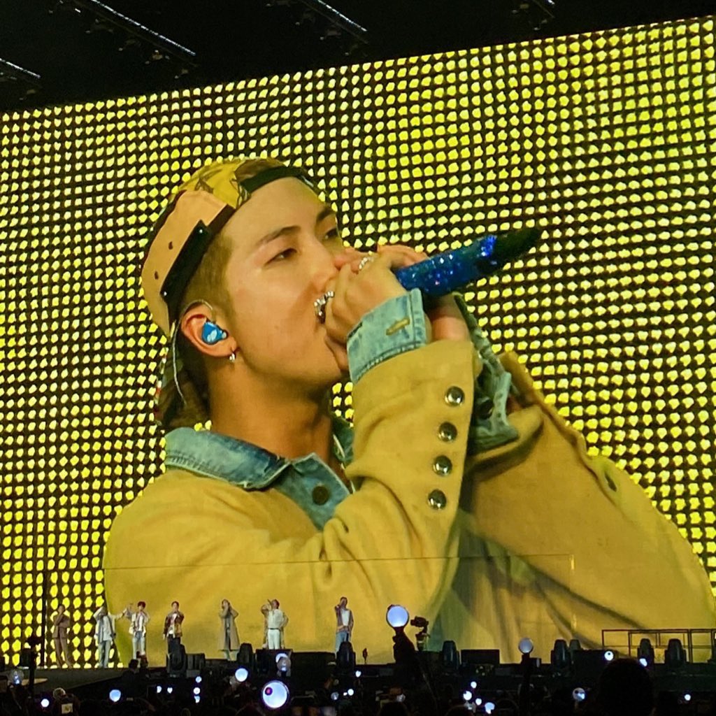 ggeuknim_'s tweet photo. snapback namjoon hits diff https://t.co/6xvRYwA5VS