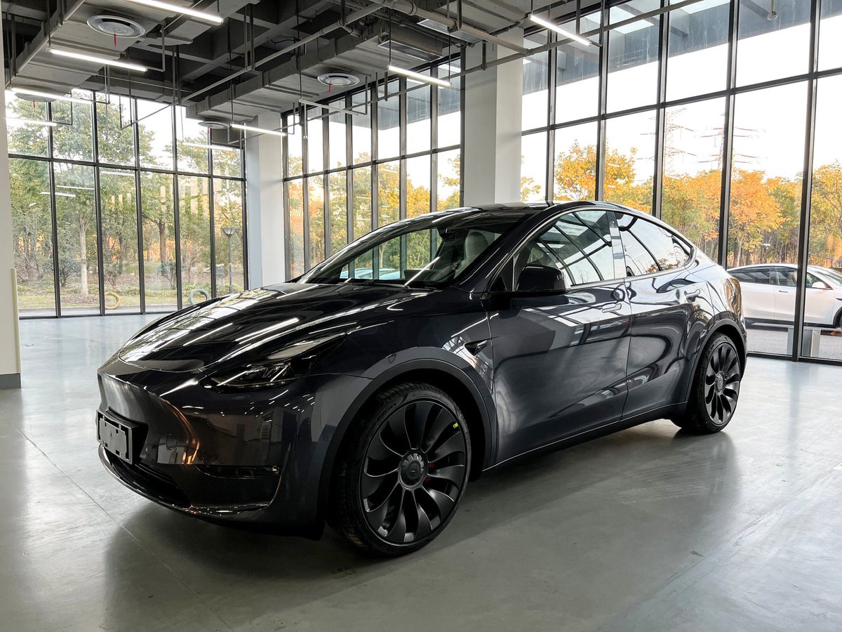 Y performance. Тесла y performance 2022. Tesla model 3 performance 2020. Тесла y 2020. Тесла модель y 2021.