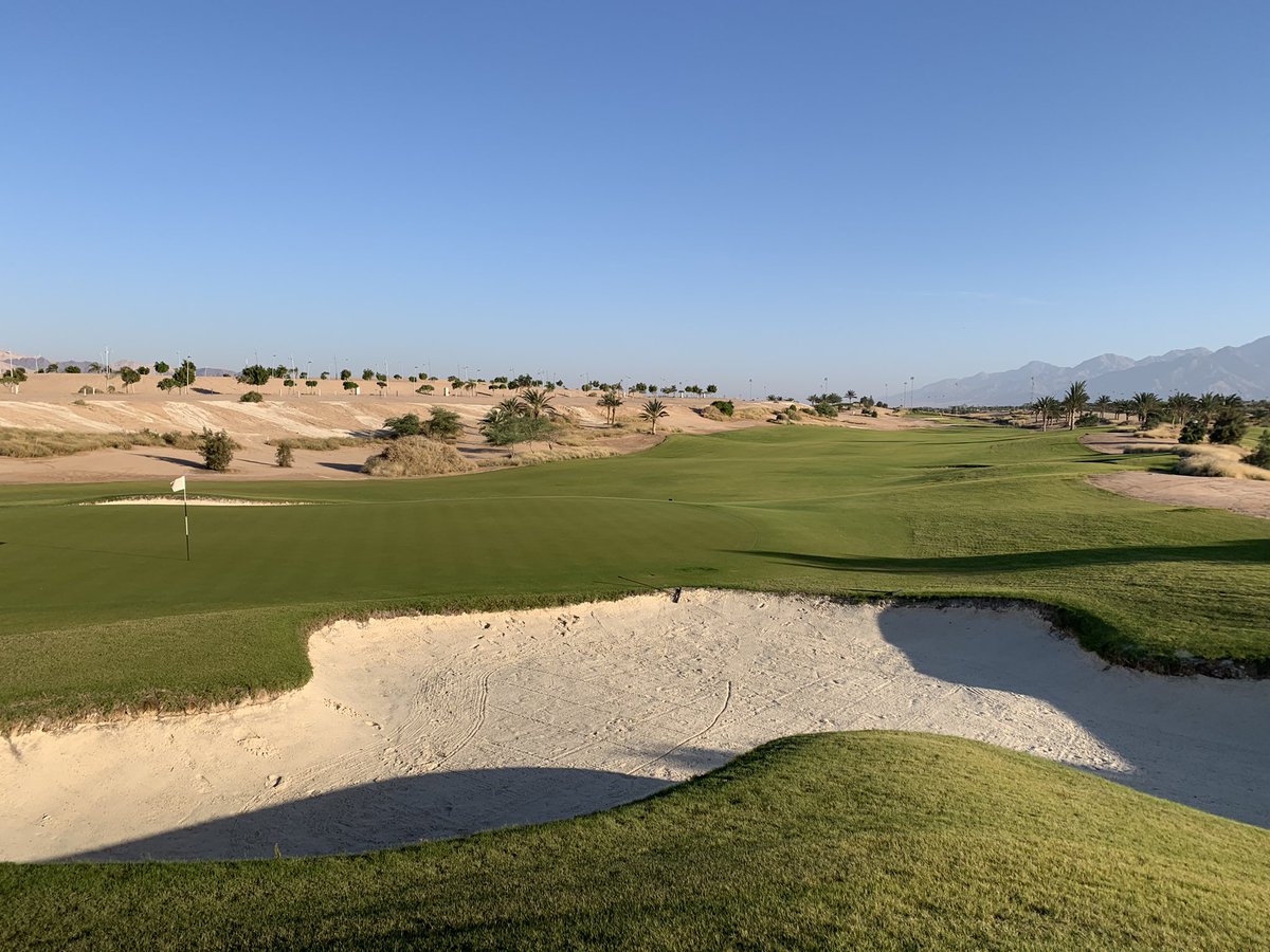 PaspalumMad's tweet photo. Very chilly but a lovely morning in the desert 🏜 #paspalum #gcsaa #golfcourse #golfpunks https://t.co/iFgVzG08EJ