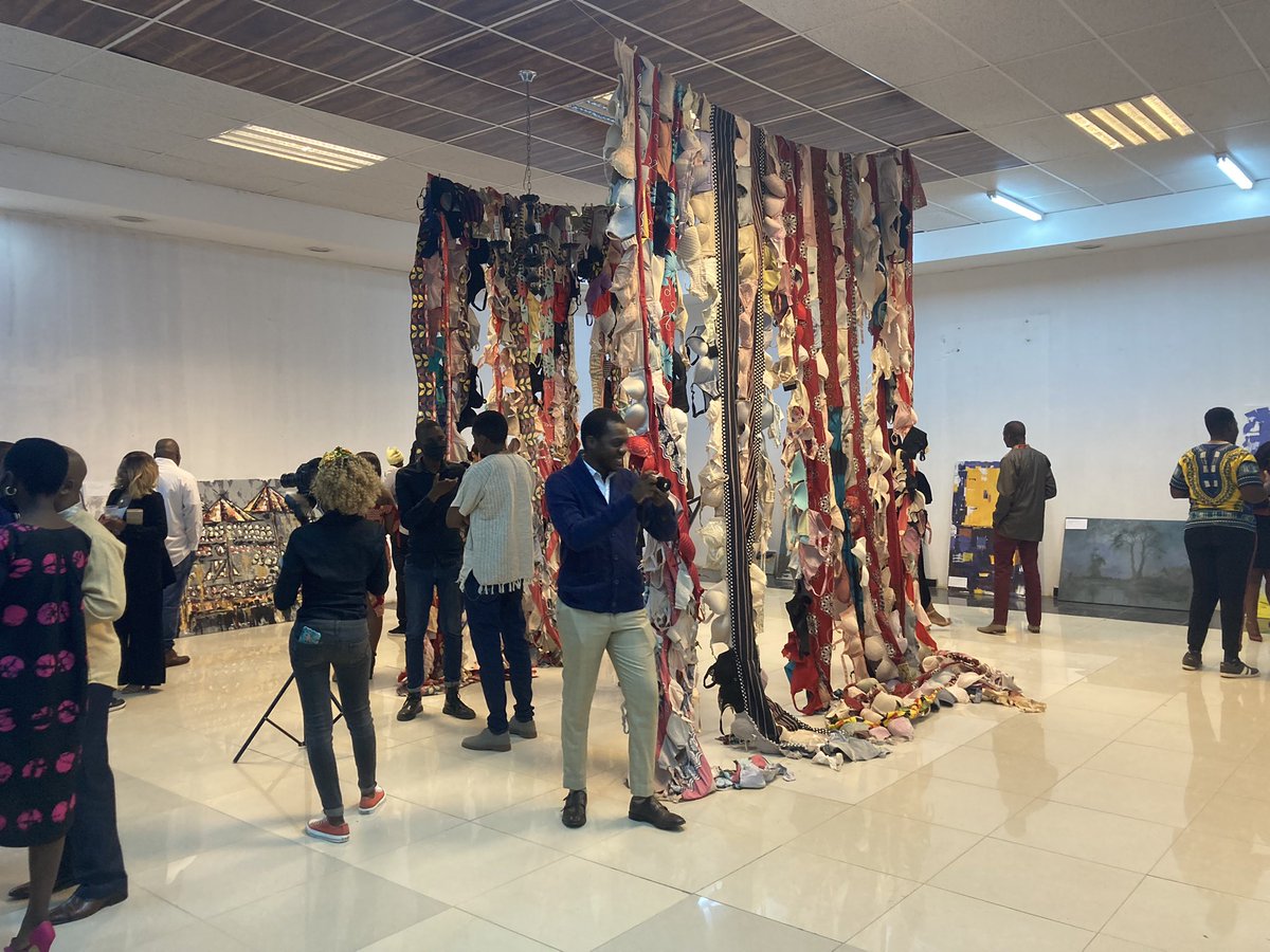 irisborsch's tweet photo. „African Reflections“… @iampilato curated his 1st successful exhibition. What an evening! Impressive art work with a message by two aspiring artists. Congratulations! https://t.co/j9hLRE6l7U