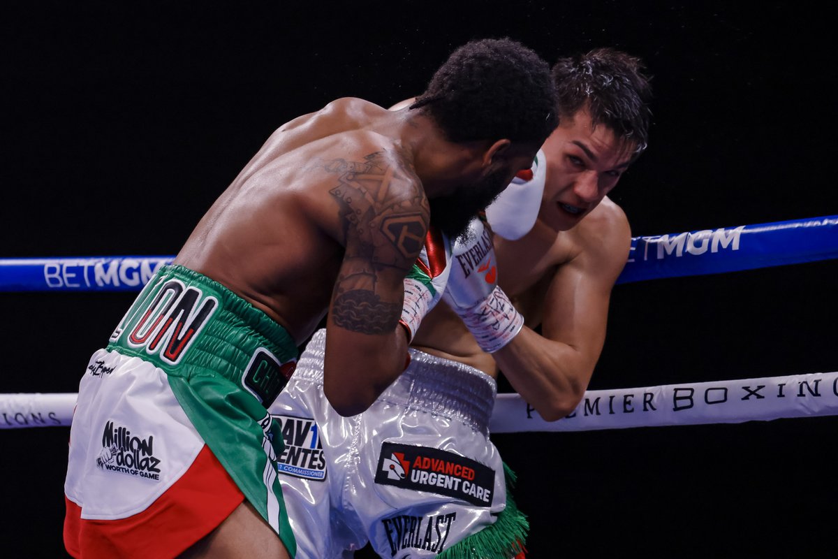 atsboxing's tweet photo. 🔥 fight. 

#FultonFigueroa @BrandonLeeFig @coolboysteph https://t.co/xA9hscl2GU