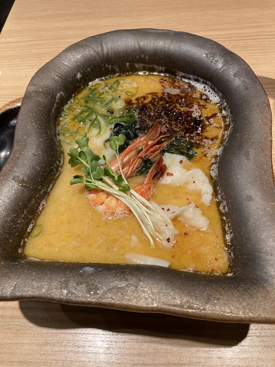 ラーメン屋に「古墳盛」と書いてあったので？注文した結果www
