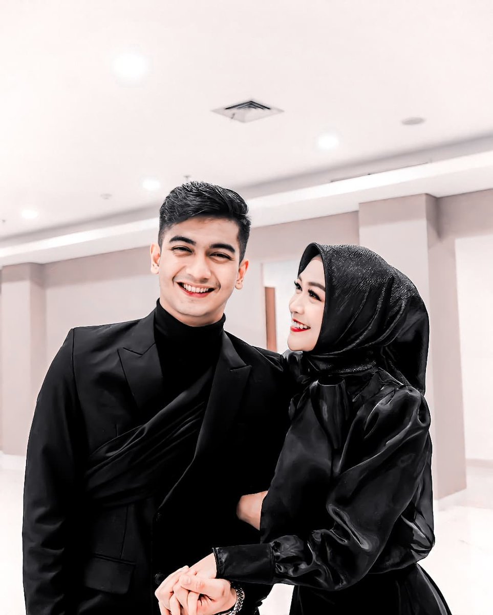 anqclpcffxx's tweet photo. Honeymoon jilid II
_ _ _
➳ @teukuryantr on IG @RiaRicis
➳ [ repost? pls tag will be appreciated ]
➳ #teukuryantr #riaricis #RicisTR

#riaricis #ricis #thericis #timricis #ricisofficial #ricistv #rumahricis #riayunita #ricisedit #riaricisedit https://t.co/C1aNu2kEST