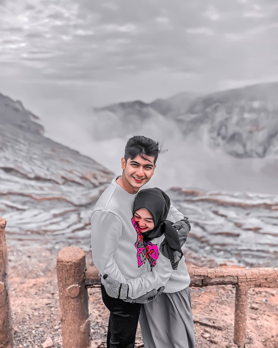anqclpcffxx's tweet photo. Honeymoon jilid II
_ _ _
➳ @teukuryantr on IG @RiaRicis
➳ [ repost? pls tag will be appreciated ]
➳ #teukuryantr #riaricis #RicisTR

#riaricis #ricis #thericis #timricis #ricisofficial #ricistv #rumahricis #riayunita #ricisedit #riaricisedit https://t.co/C1aNu2kEST