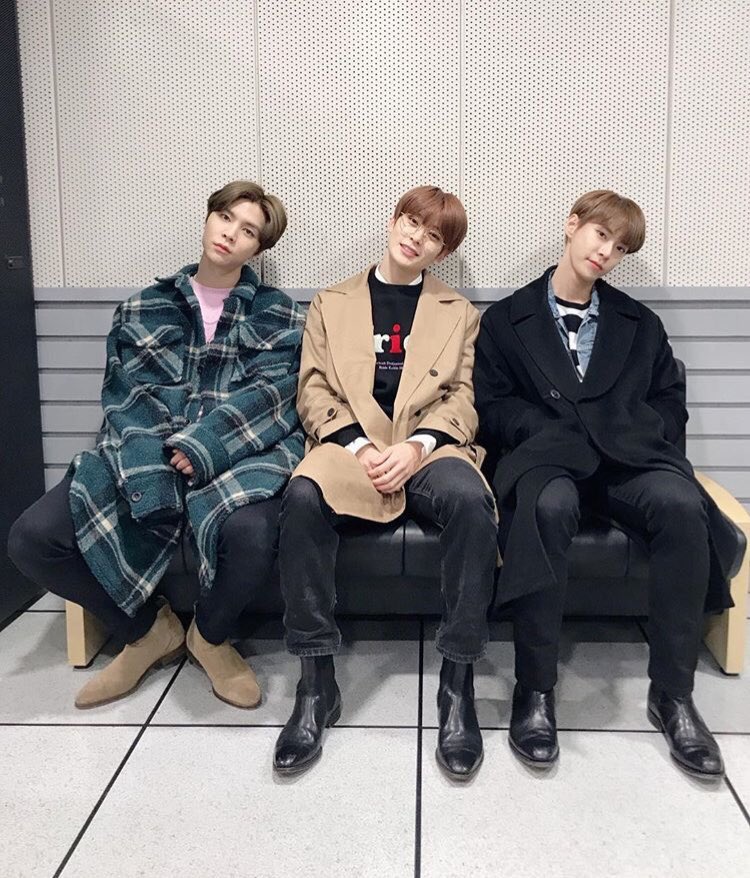 UJUSTGOTME's tweet photo. 우리칠 홧팅 홧팅 
#MAMAVOTE    #nct127 https://t.co/KKBQvCOuIi