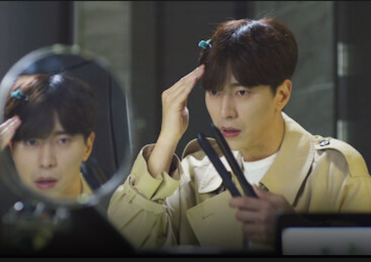 Balticprincess1's tweet photo. Hot on the run vs sweet trying to fix his hair…#myhololove #yoonhyunmin #konando #underrated https://t.co/jTS4DOUdGZ