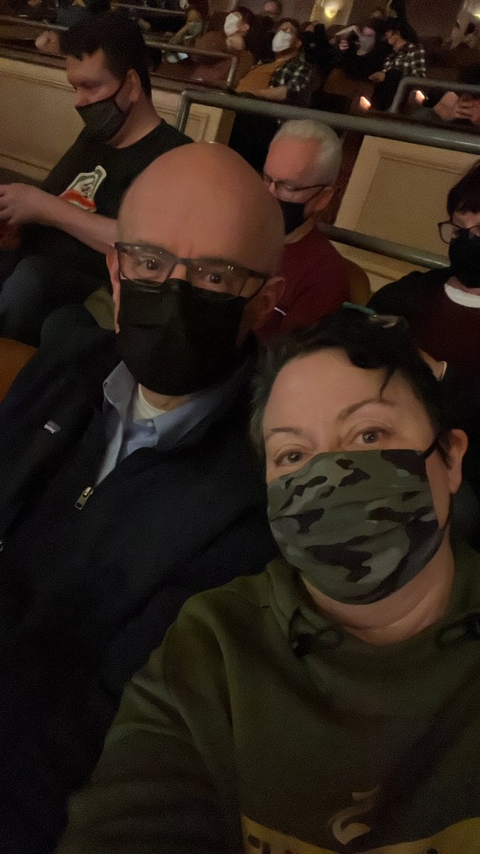 gsperez's tweet photo. #BeyondTheEats #altonbrown fun night out in Seattle https://t.co/yu5BD6w4vu