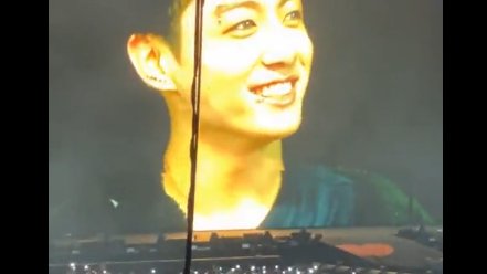 Koophuria's tweet photo. the big smile!! #PTD_ON_STAGE_LA https://t.co/Tp3FKWkYCt