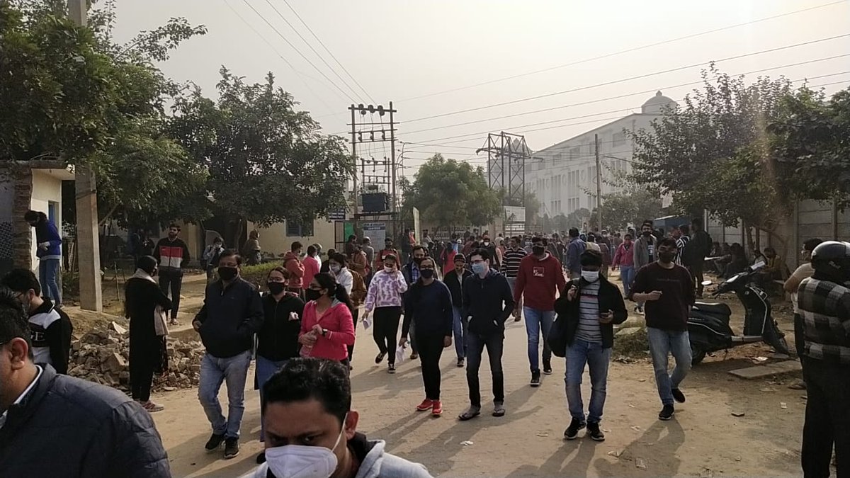 careers360's tweet image. CAT 2021 Exam Day - Pre Shift 1 Concludes | IN PICS 
#catexam2021 #cat #catexam 

LIVE Coverage: bit.ly/3CW5gLv