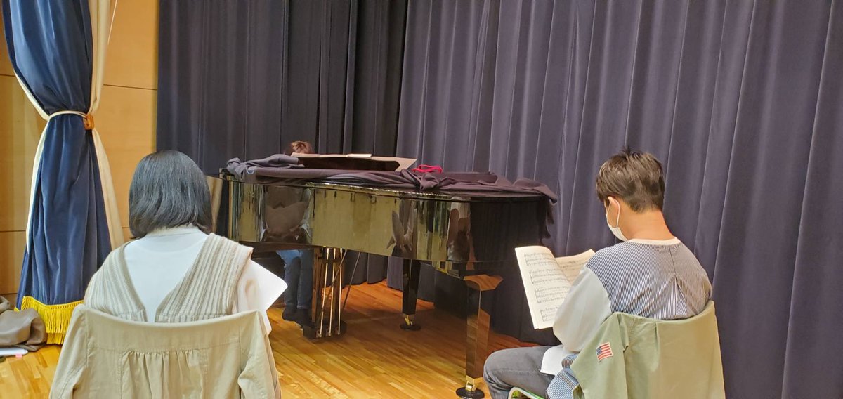 昨日、今日と春こん。練習、頑張っています！
もちろんキッズクラスも！
キッズクラスは「にじ」を上手に手話の振りをつけながら歌います。

HPはコチラ↓
wingsjr2011.web.fc2.com/index.html

#団員募集