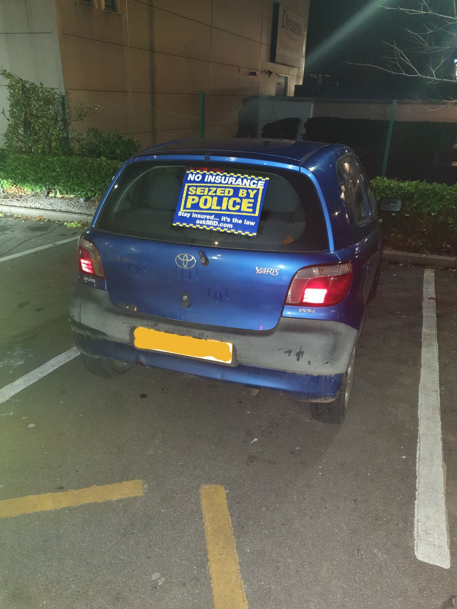 gmptraffic's tweet photo. #XT28 stopped these two vehicles tonight with both drivers not having insurance or a licence 🤦‍♂🤦‍♂ two vehicles off the road #165 with drivers being reported @NWMPG https://t.co/DWuPXcmIx8