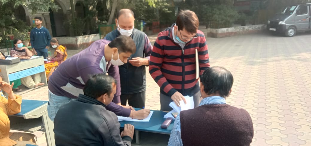 dmeastdelhi's tweet photo. Special camps in District East, Delhi on 27 November 2021.
@CeodelhiOffice
#ceodelhioffice #ssr2022 #specialsummaryrevision #specialcamp #activities #addname #doityourself #doregister #facilities #voterawareness #chalovoterbanehum #delhiutsav #27November https://t.co/60vKOj4zOM