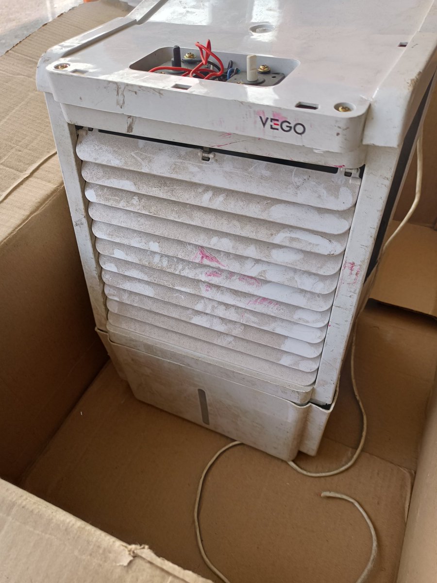 HBSin78's tweet photo. 1/2
@amazonIN Order No Is 402-2744753-6692327
I Ordered 25 Ltr Ameo Standard Geyser From Seller : 24/7 Deals Unfortunately We Were Out Of Station So Was Not Able to Check The Product Inside The Box Today When We Opened the The Box We Received Scrap Product
I Feel Cheated https://t.co/kQfsGhmpcZ