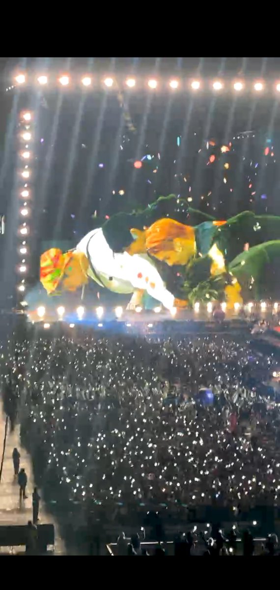 zZzRkive's tweet photo. Los amo tanto, gracias por existir y hacer feliz mi vida <3♡
#PTD_ON_STAGE_LA #FirstConcertBTS_LA #BTSConcertLA_D1 @BTS_twt https://t.co/hS1Vyj7RoF