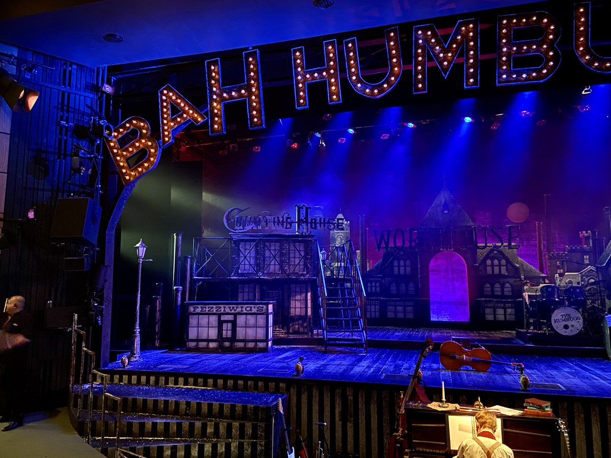GreenLadyMedia's tweet photo. @alunsaunders @ShermanTheatre @emmystonelake @James_Ifan @HMcPake @kizzkez @keironself @seirioldavies Had the absolute joy of watching #AChristmasCarol @ShermanTheatre on Saturday with our 6&amp;7 year olds. A beautiful production, incredibly talented cast, we laughed, I cried and we went home full of the spirit of Christmas. Diolch o galon 🎄❤️ A masterpiece of theatre. 🎭 https://t.co/OqRHRnp9sA