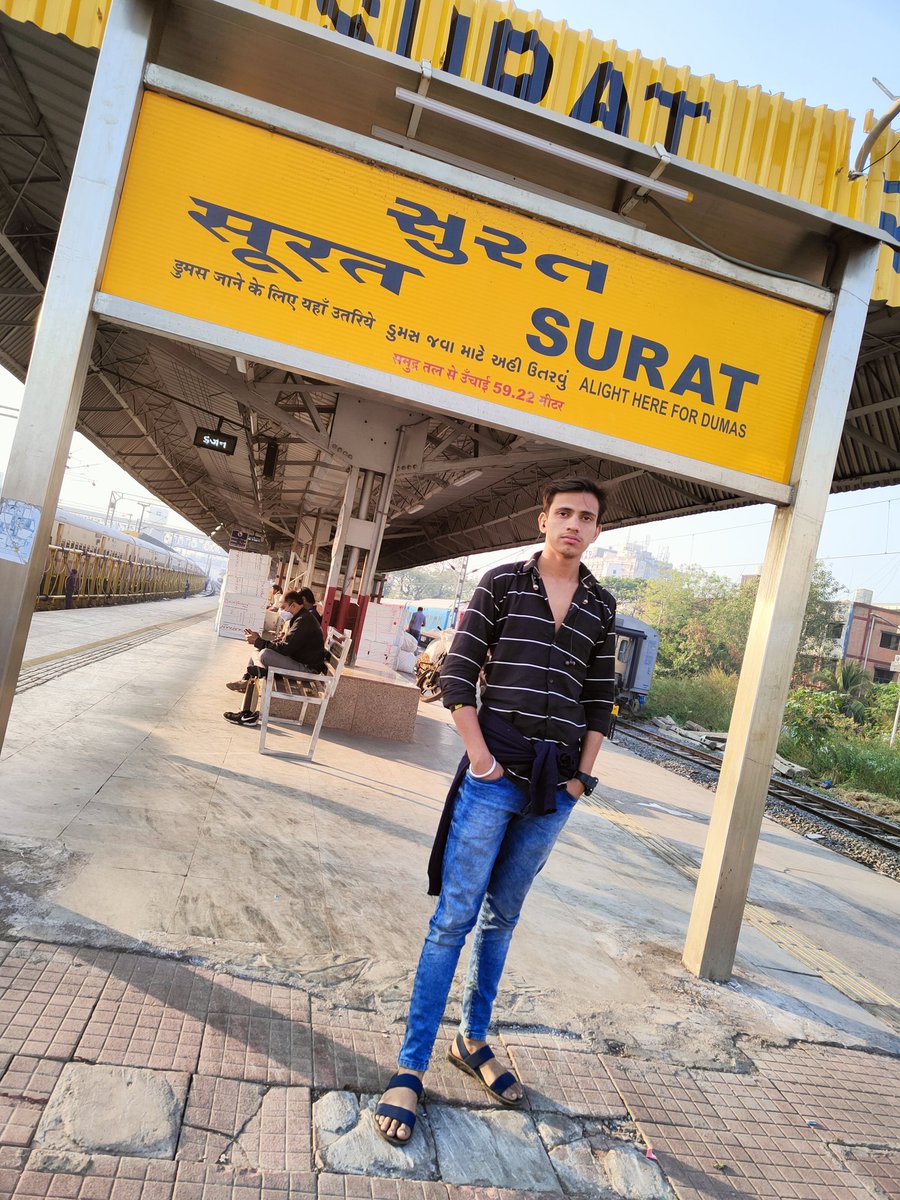 Raish_Bramann's tweet photo. #क्या_कहा_हमरा_खोफ_नही_है.....
#भोसड़ी_के_नशे_में_है_या_जिने_का_सोक_नही_है....

                   #रईस _भूमिहार 🚩🚩🚩 https://t.co/0cQIsh54Ro