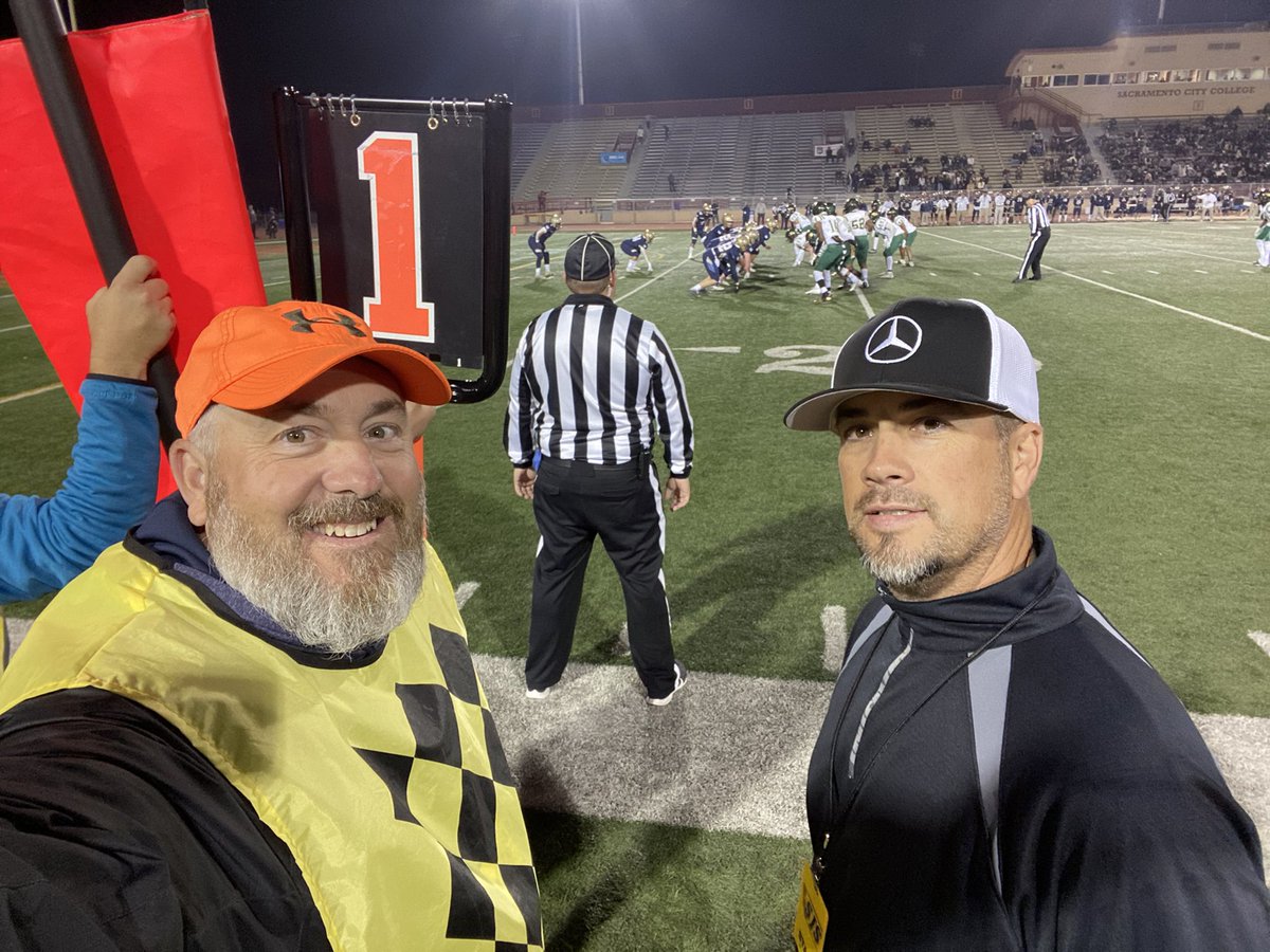 LorenGWilson1's tweet photo. Great night working the chain gang at the #cif #sacjoaquinsection https://t.co/x0Ip5e0fXO