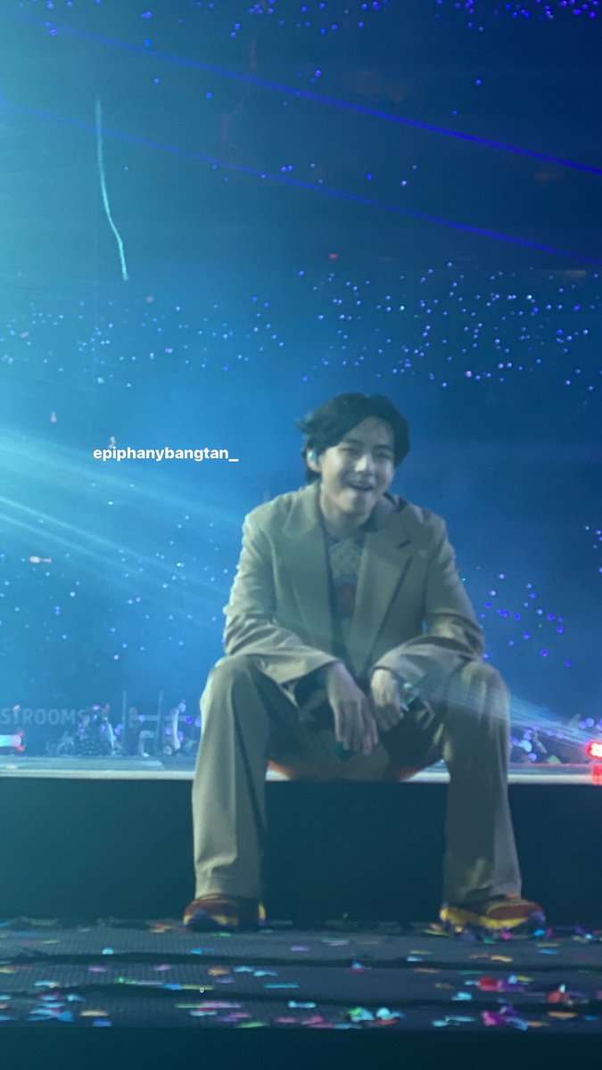 val_acousticc's tweet photo. more taetaeee https://t.co/zTNbIPaYmu
