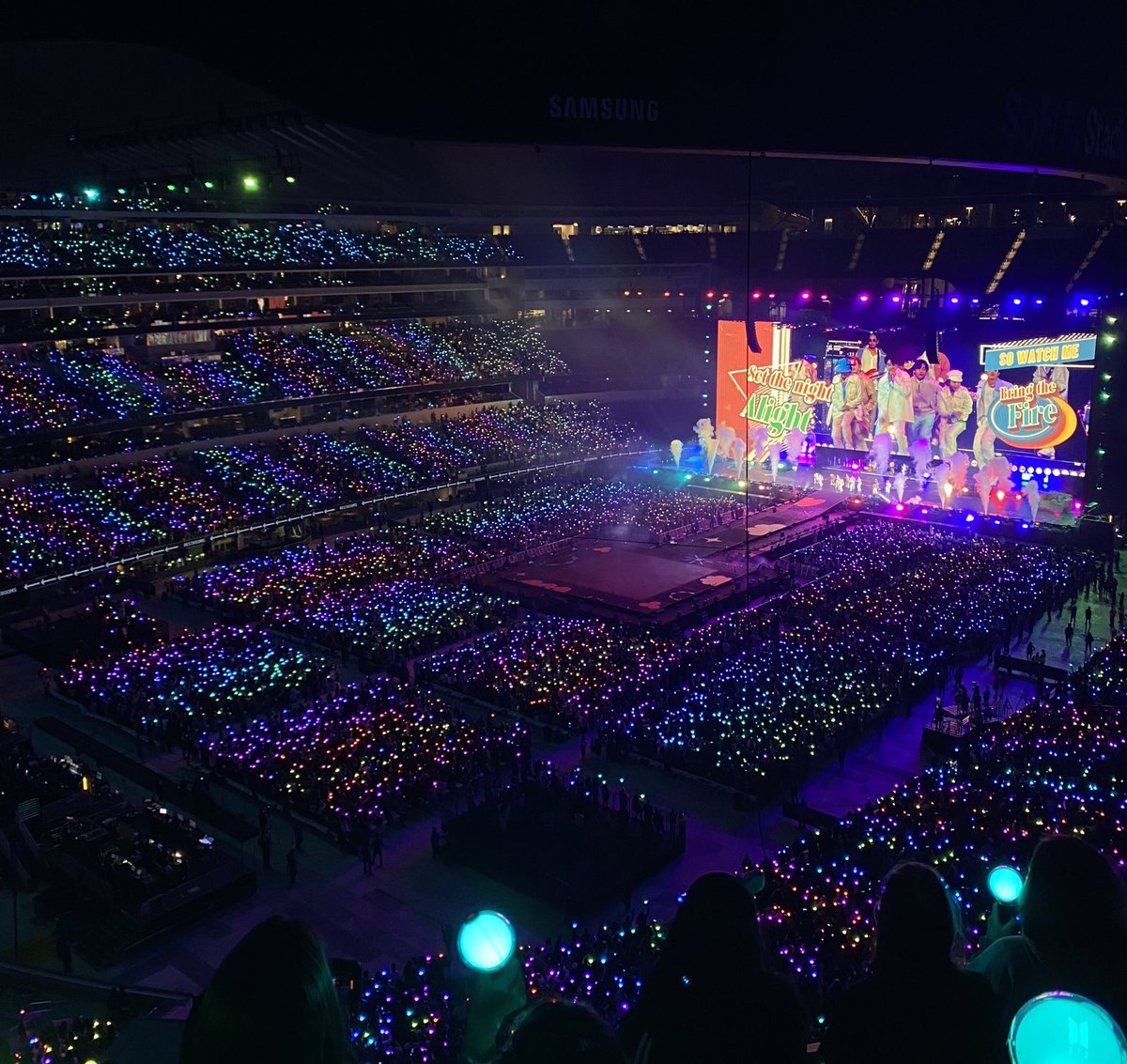 EmmaHelen17's tweet photo. ONE DAY 💜💜💜💜💜💜💜 https://t.co/9bCJ793zXJ
