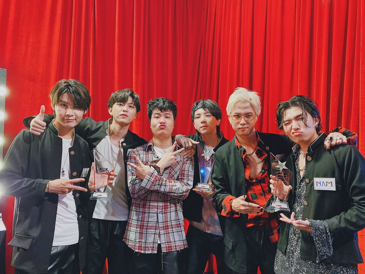 UNI56se's tweet photo. Thanks for everything <3 <3 https://t.co/ofyAQAsDO5