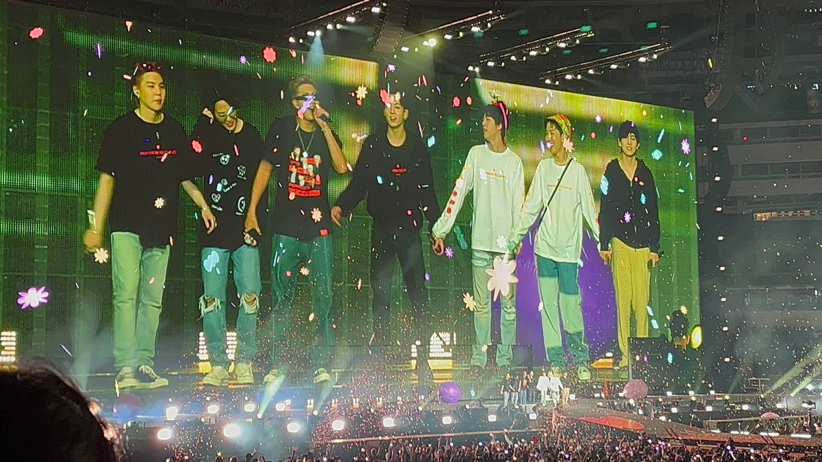 VK123091613's tweet photo. 211128 THANK YOU BTS 😭 @BTS_twt 보라해💜😭
KIM NAMJOON 
KIM SEOKJIN
MIN YOONGI
JEONG HOSEOK
PARK JIMIN
KIM TAEHYUNG
JEON JUNGKOOK
LOVE OF MY LIFE🤟💖 https://t.co/0Y1i9lOTus
