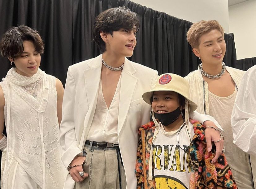 haruharu_w_bts's tweet photo. [anderson._paak’s instagram]

@BTS_twt lmk if you need another member! I work well in groups!!! https://t.co/secMbXQzno