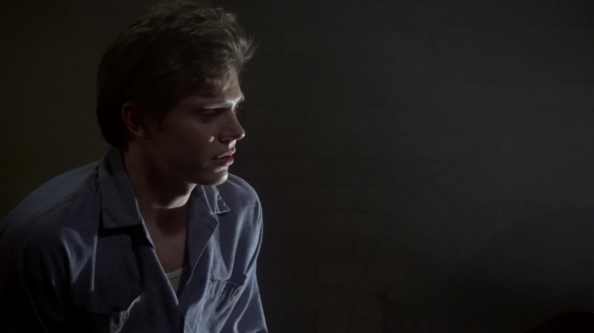 cody_fern_ahs10's tweet image. @_
⠀⠀⠀⠀⠀
evan peters as kit walker in american horror story asylum ☪

＃kitwalker
＃ahsasylum
＃evanpeters
＃ｴｳﾞｧﾝﾋﾟｰﾀｰｽﾞ
＃ｷｯﾄｳｫｰｶｰ
＃ｱﾒﾎﾗ

ｱﾒﾘｶﾝﾎﾗｰｽﾄｰﾘｰ精神科病棟（ｱｻｲﾗﾑ）
　　　ｷｯﾄ  ｴｳﾞｧﾝ・ﾋﾟｰﾀｰｽﾞ pictures .⋆
⠀