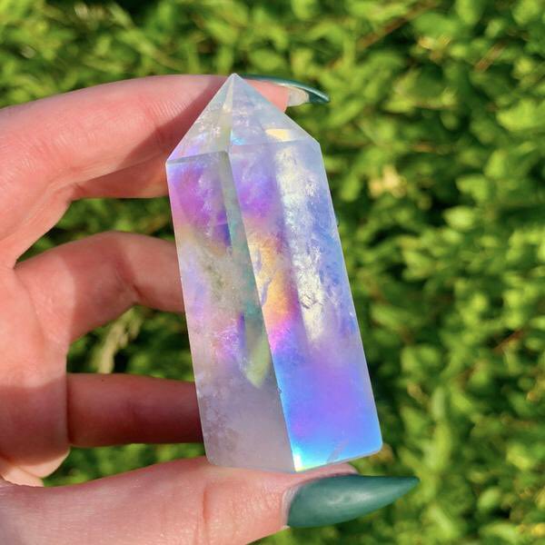 AutumnWuffy's tweet image. Charging and just staring at my crystal. #ohshiny #babywitch #witchcraft Looks almost exactly like this, same size too crazy enough (from google images top 10 results, not my own pic&amp;amp;credit to original poster):