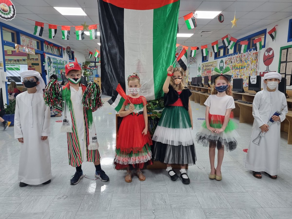 BSAKyear4's tweet photo. Some of our #BSAKYear4 children looking fantastic today, in their National Day outfits.
@BSAKAbuDhabi @BSAKprimHead @BSAKheadmaster #BSAKinclusivity #teamBSAK #BSAKPrimary #UAENationalDay https://t.co/cMCGu6zv7x